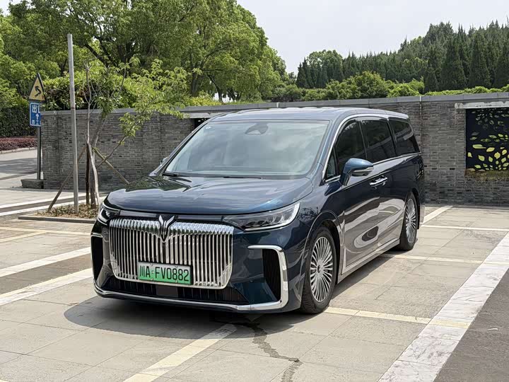 2025 Lantu Dreamer 2025 PHEV four-wheel drive flagship Kunpeng version