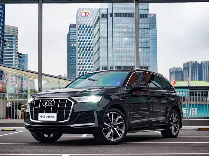 2021 Audi Q7 2021 55 TFSI quattro S line sports version