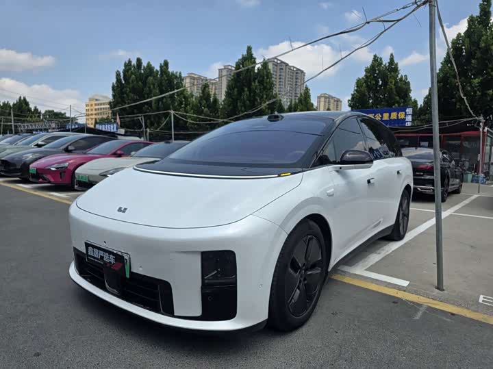 Ideal i8 2025 Standard Edition