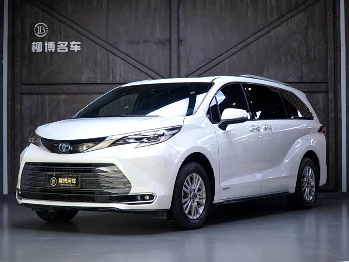 SIENNA 2021 2.5L Hybrid Premium Edition