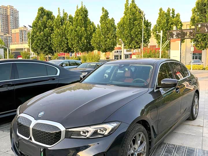 BMW i3 2022 eDrive 35 L
