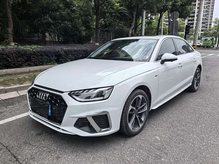 Audi A4L 2024 40 TFSI luxury and dynamic model