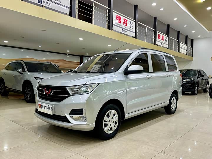 2022 Wuling Hongguang 2021 facelift 1.5L S standard hydraulically assisted LAR