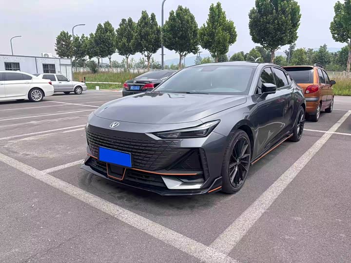 Changan UNI-V 2022 1.5T sports version