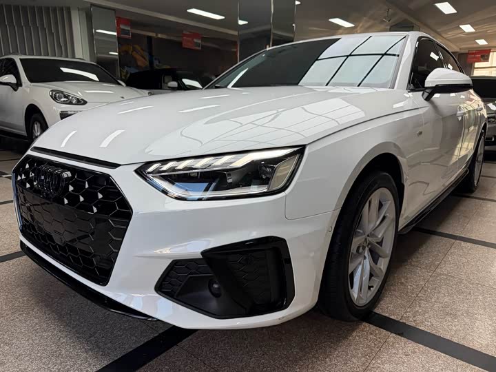 2023 Audi A4L 2023 40 TFSI Luxury Dynamic