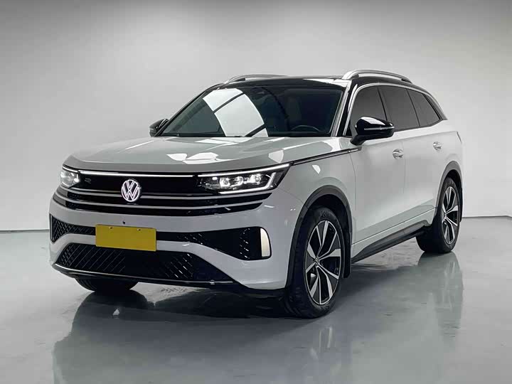 Tavendor 2023 380TSI 4Motion R-Line First Edition