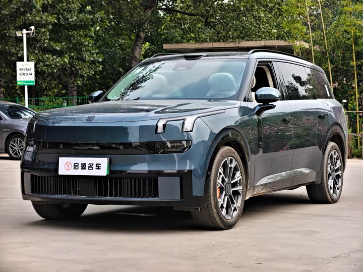 2025 Lynk & Co 900 2025 2.0T Ultra 6-seater