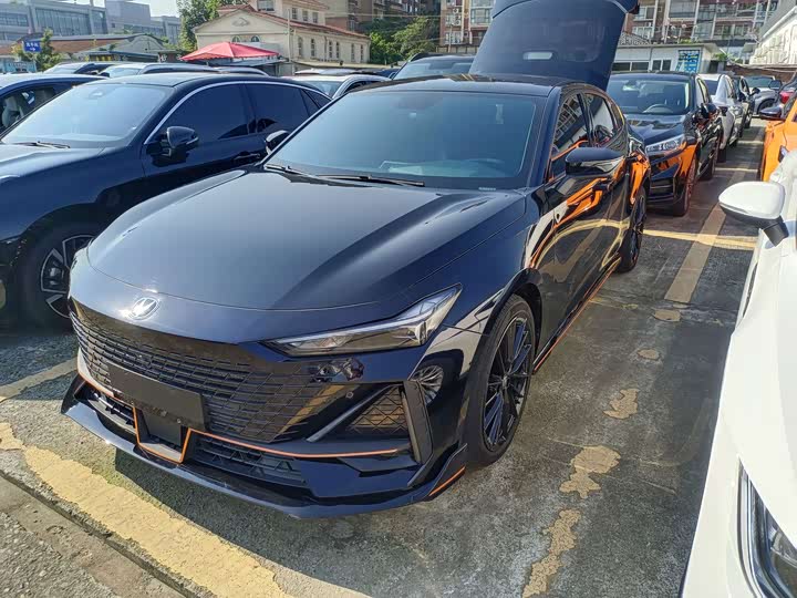 Changan UNI-V 2023 1.5T premium model