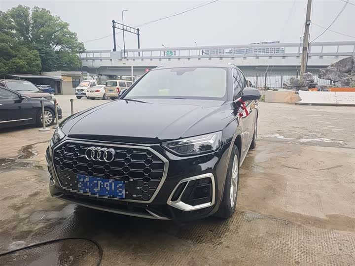 2022 Audi Q5L 2022 facelift 40T luxury and dynamic model