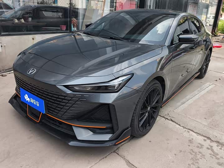 Changan UNI-V 2023 1.5T sports version
