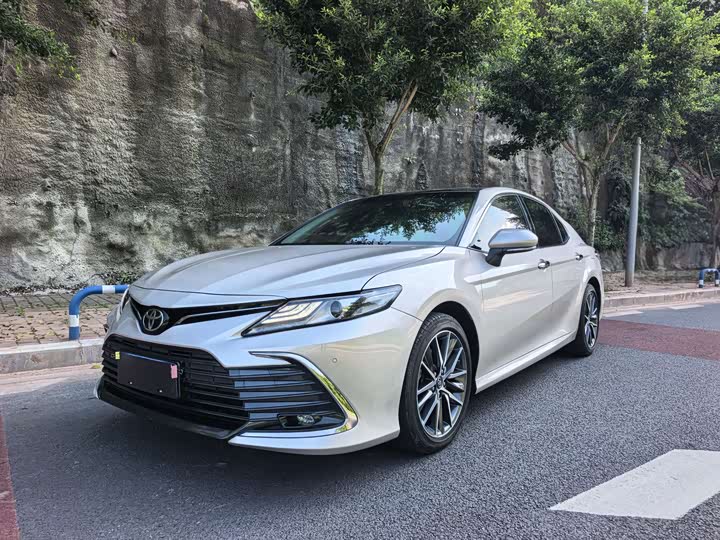Camry 2021 2.5G Deluxe Edition