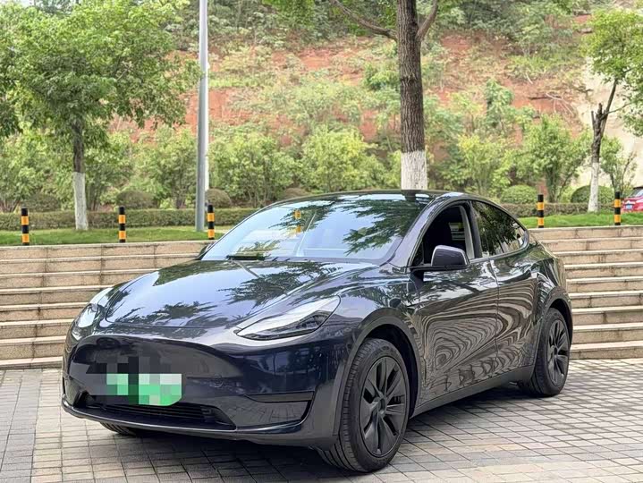 2024 Model Y 2023 rear-wheel drive version