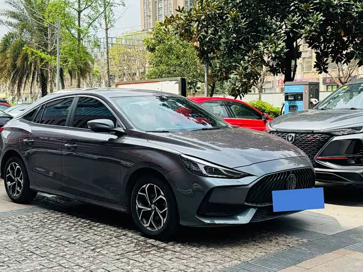 2021 MG5 2021 180DVVT CVT Youth Fashion Edition