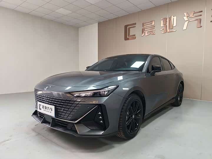 Changan UNI-V 2024 1.5T high-energy version