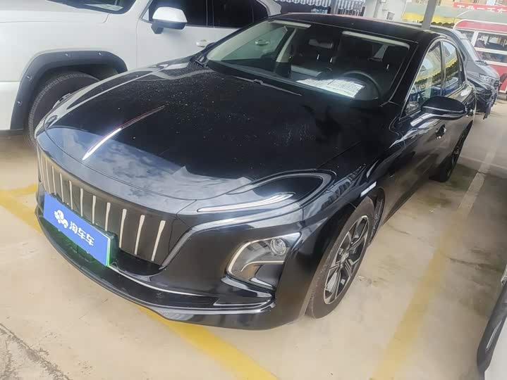 Hongqi E-QM5 2024 450km travel version