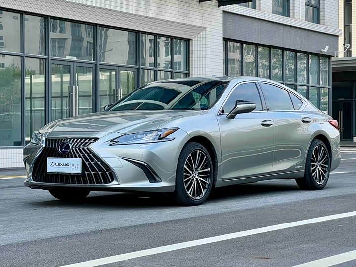 Lexus ES 2021 300h Premium Edition