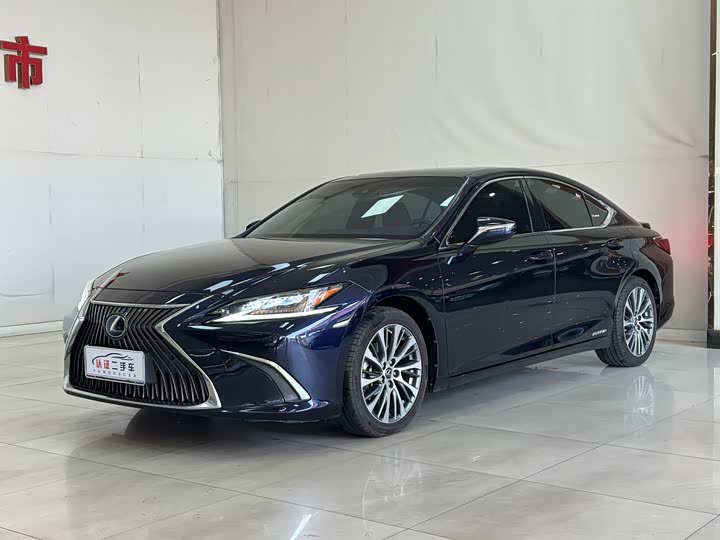 2021 Lexus ES 2020 300h Premium Edition