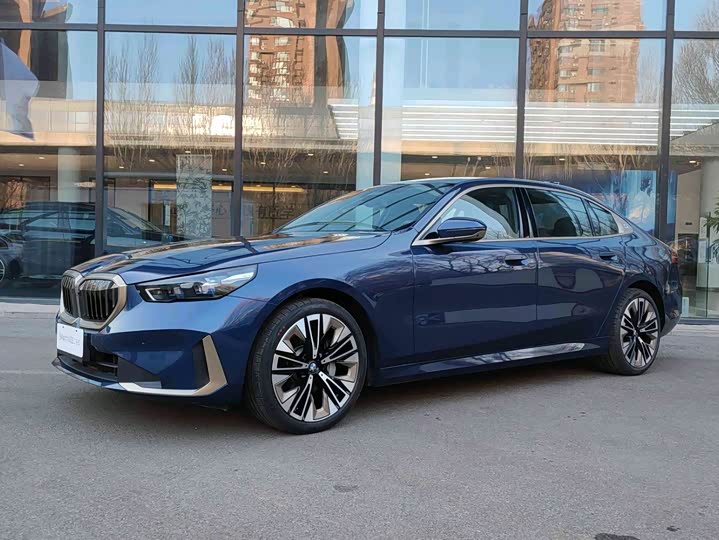 2024 BMW 5 Series 2024 530Li Exclusive Luxury Package