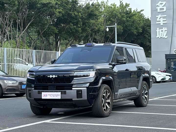 Leopard 8 2025 Zhiyong flagship version 7 seats
