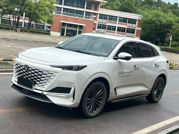 Changan UNI-K 2024 2.0T two-wheel drive Yueshang model