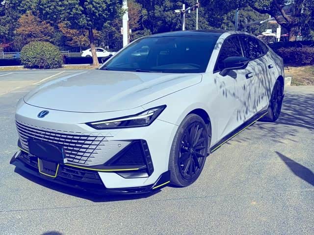 Changan UNI-V 2022 1.5T premium model