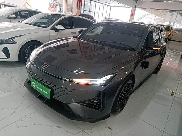 Changan UNI-V 2024 1.5T exclusive model