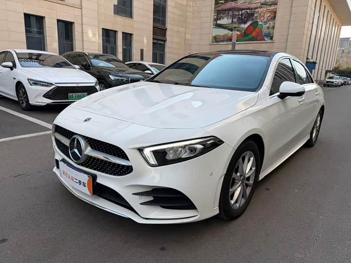 2022 Mercedes-Benz A-Class 2022 Model 2 A 200 L Sports Sedan Fashionable