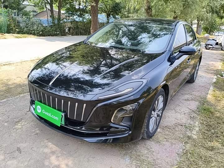 Hongqi E-QM5 2022 431km Charging Enjoyment Edition