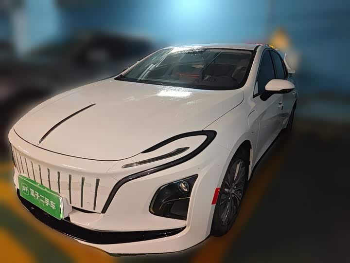 Hongqi E-QM5 2023 model 620km PLUS