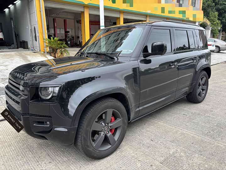 Land Rover Defender 2025 110 3.0T P400 X-Dynamic HSE
