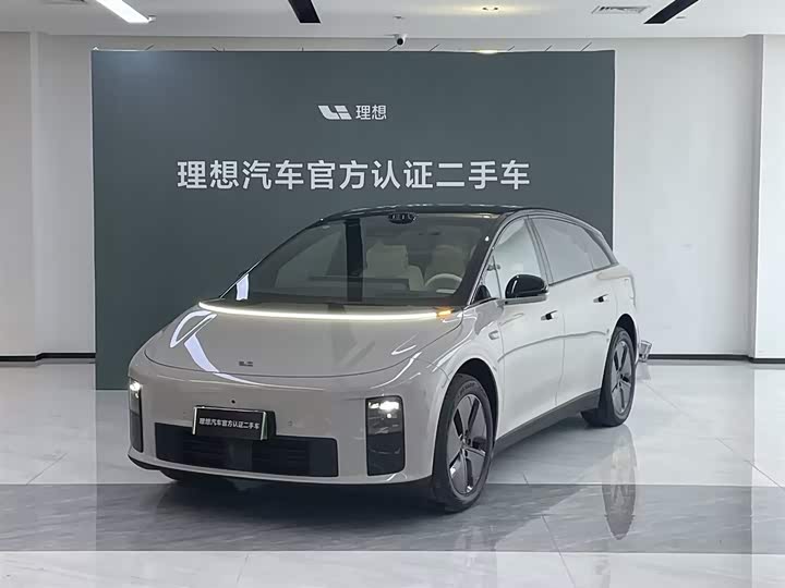 2025 Ideal i6 2025 two-wheel drive standard version