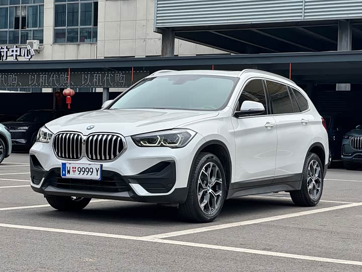 2022 BMW X1 2022 sDrive25Li Leading Model