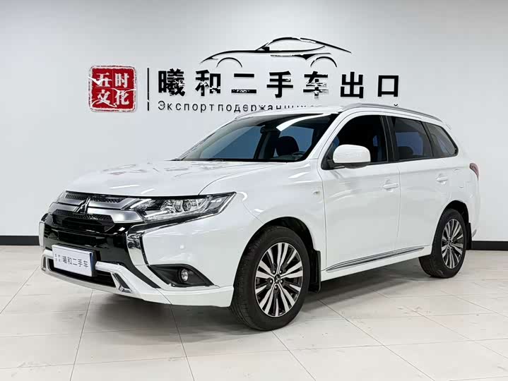 Outlander 2021 facelift 2.0L 2WD smooth version 5 seats