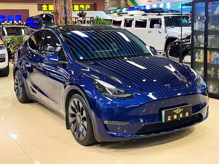 2023 Model Y 2022 Performance high-performance all-wheel drive version