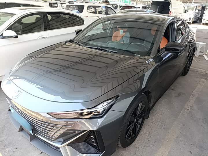 Changan UNI-V 2022 1.5T premium model