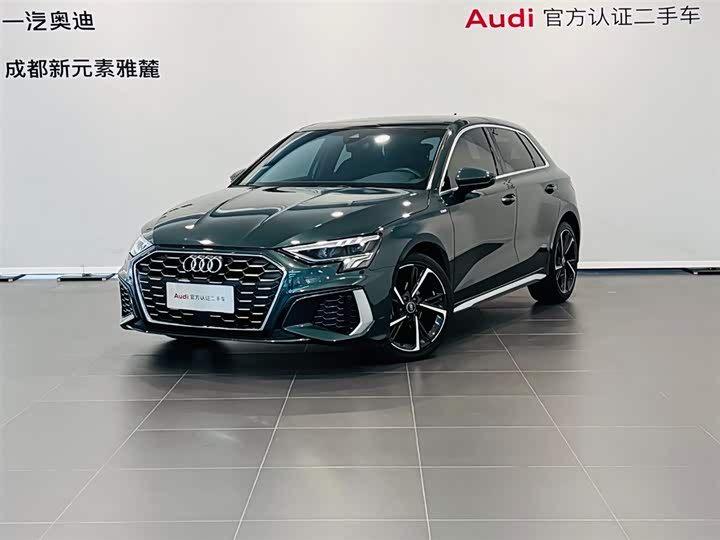 2022 Audi A3 2022 Sportback 35 TFSI stylish and sporty