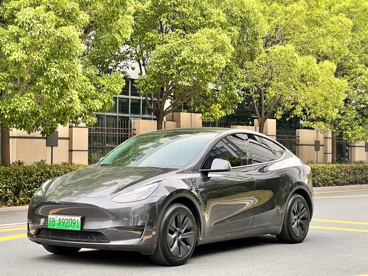 2024 Model Y 2024 rear-wheel drive version