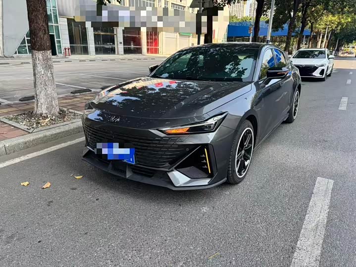 Changan UNI-V 2022 1.5T premium model