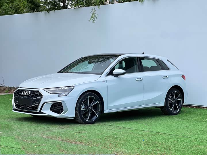 2023 Audi A3 2023 Sportback 35 TFSI stylish and sporty
