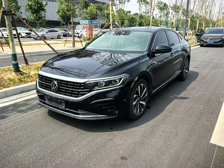 2021 Passat 2022 330TSI Deluxe Edition