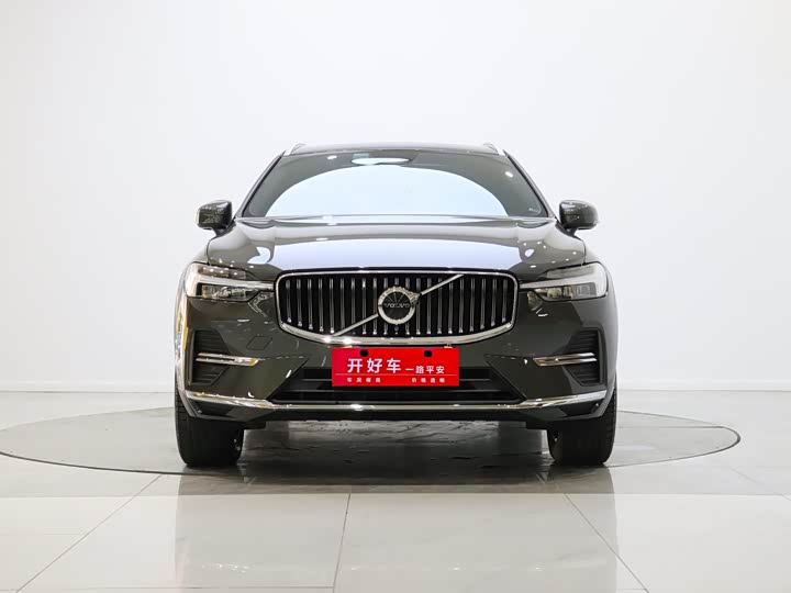 2022 VolvoXC60 2022 Model B5 4WD Zhiyuan Luxury Edition