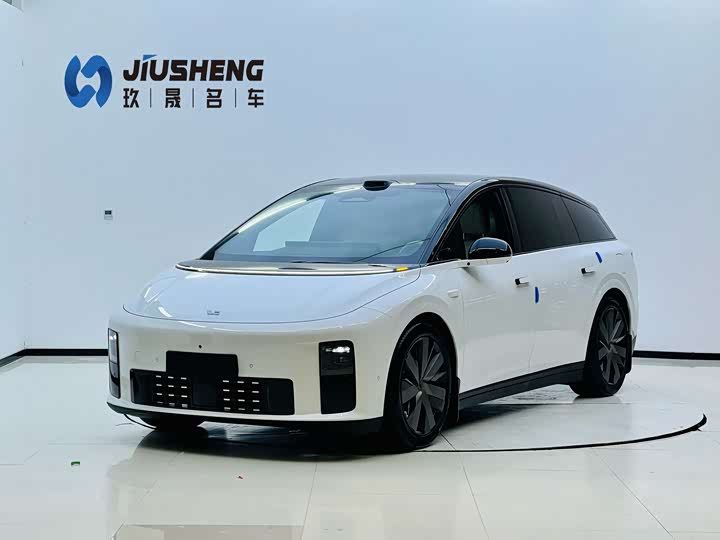 2025 Ideal i6 2025 four-wheel drive standard version