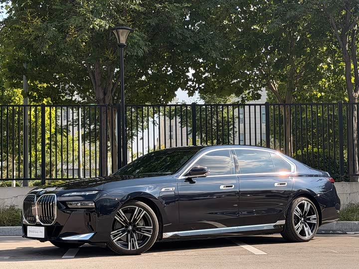 BMW i7 2023 xDrive60L M Sports Package