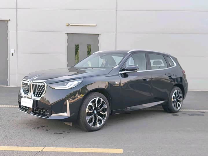 2025 BMW X3 2025 xDrive30L Leading Type M Sports Package