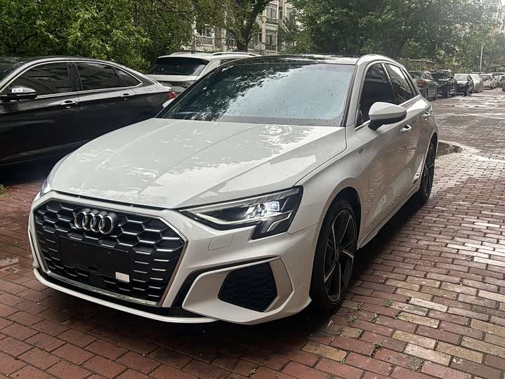 Audi A3 2023 Sportback 35 TFSI stylish and sporty