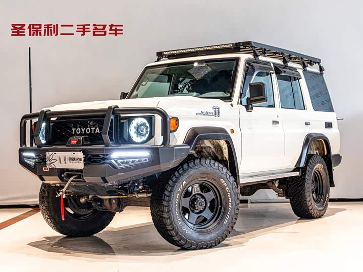 Land Cruiser (imported) LC76 2024 4.0L automatic