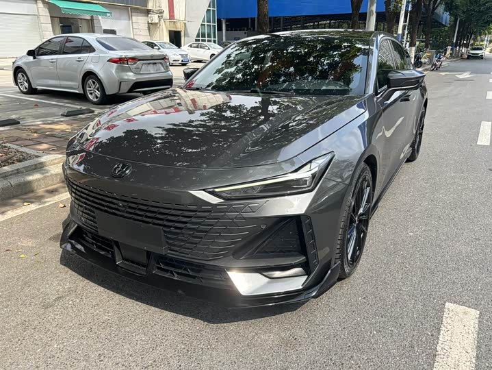 Changan UNI-V 2023 1.5T sports version