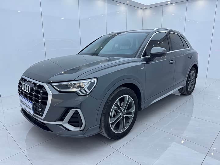 2022 Audi Q3 2022 40 TFSI Fashion Dynamic Edition