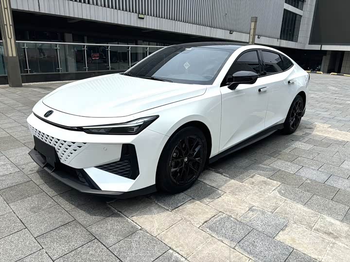 Changan UNI-V 2024 1.5T premium model