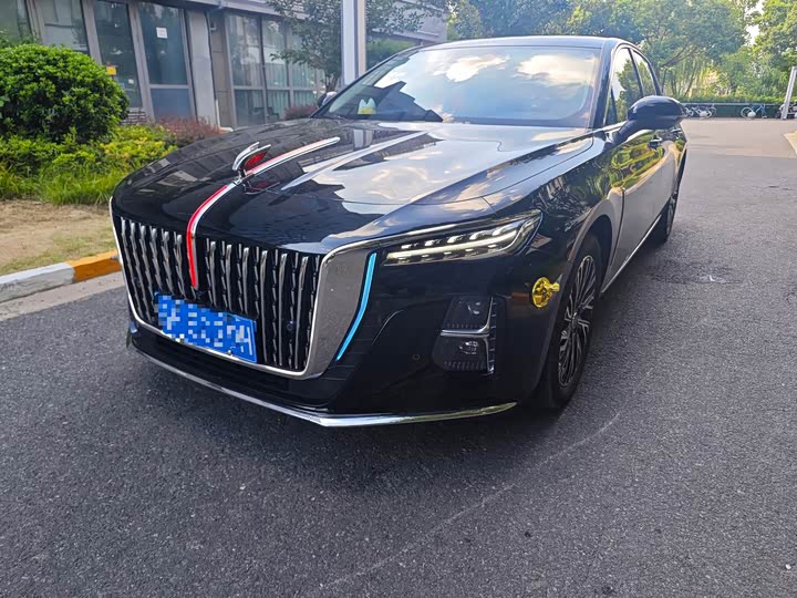 Hongqi H5 2025 2.0T automatic flagship version